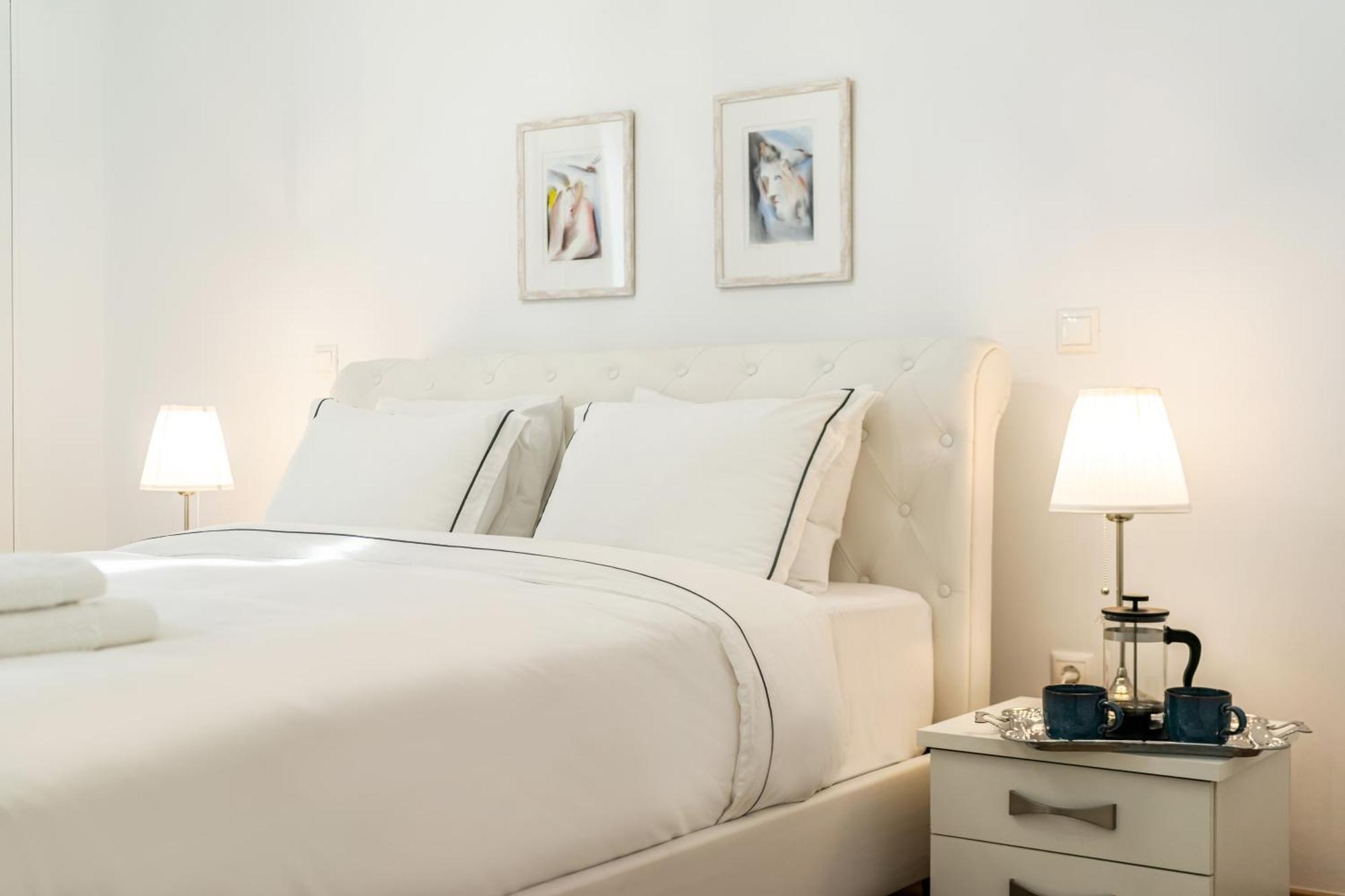 Zen Elegant Apartment In The Center Of Atena Exterior foto