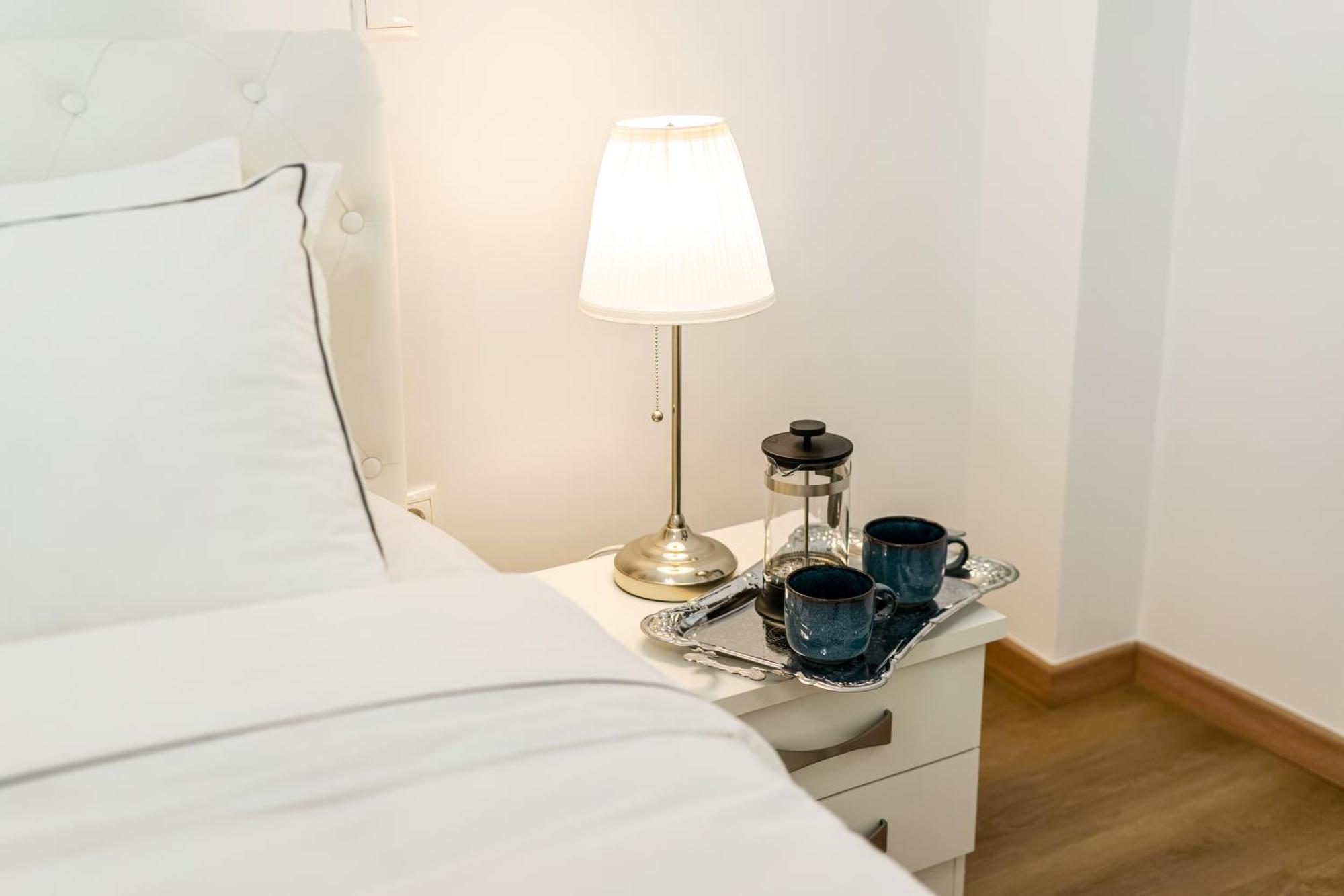 Zen Elegant Apartment In The Center Of Atena Exterior foto