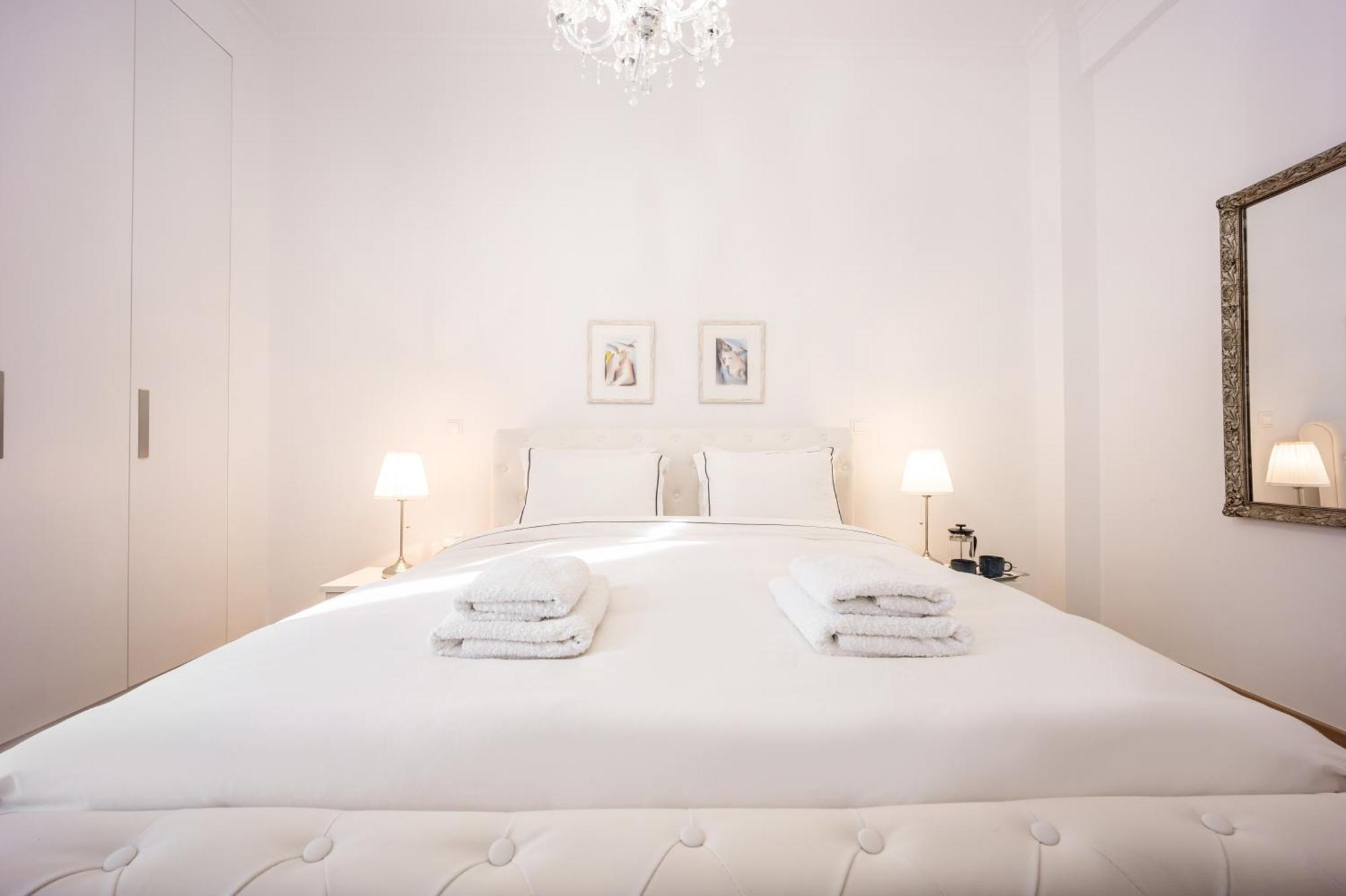 Zen Elegant Apartment In The Center Of Atena Exterior foto
