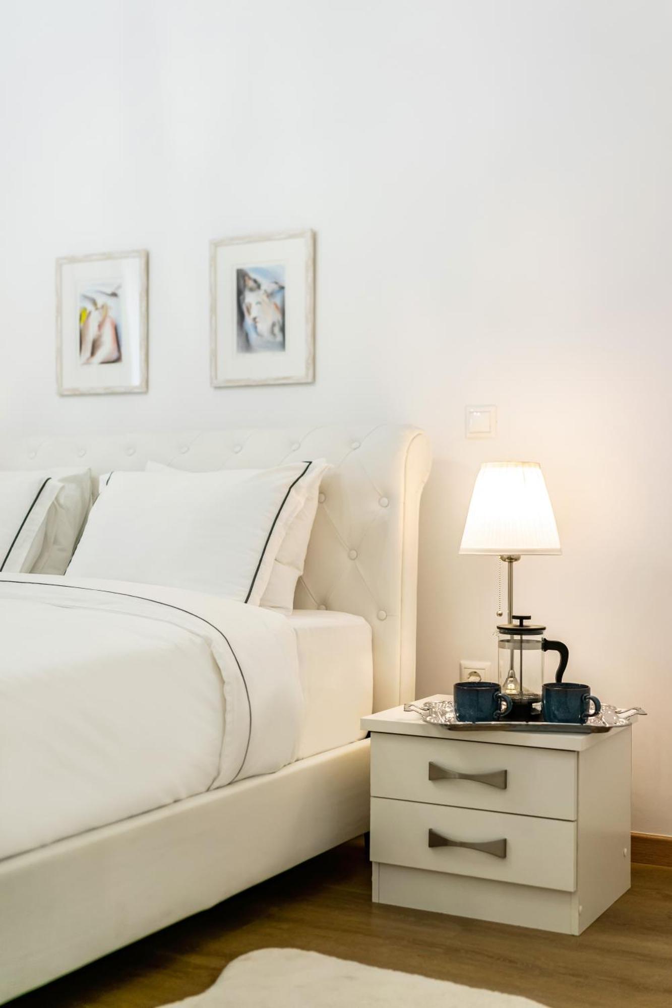 Zen Elegant Apartment In The Center Of Atena Exterior foto